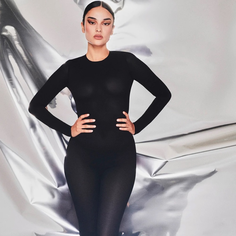 NWT SKIMS SHEER SCULPT CATSUIT - SMALL